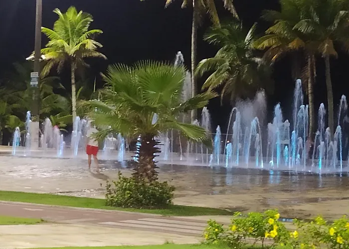 Tupy Ocian Pe Na Areia
